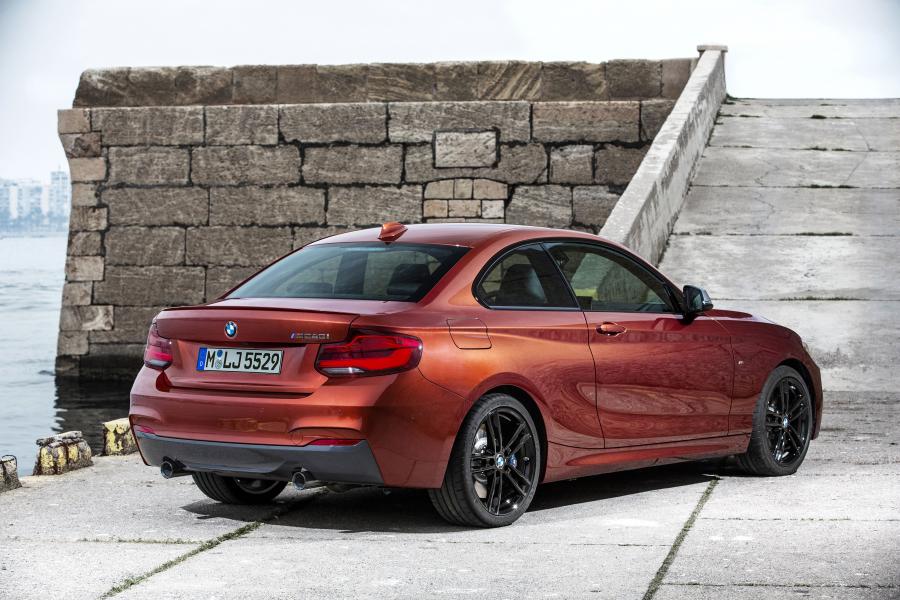  BMW M240i xDrive Coupe 2017 года  (WW) (фото 29 из 116)